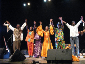 04 Kady Diarra Et Ses Musiciens